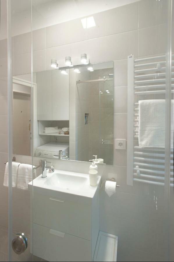 Victor Residence Belgrado Esterno foto